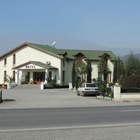Hotel Emocia Natakhtari Екстер'єр фото
