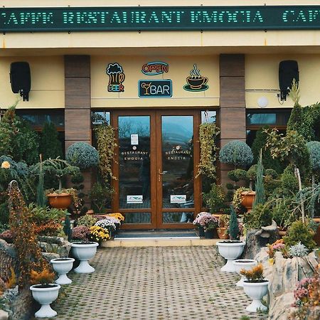 Hotel Emocia Natakhtari Екстер'єр фото