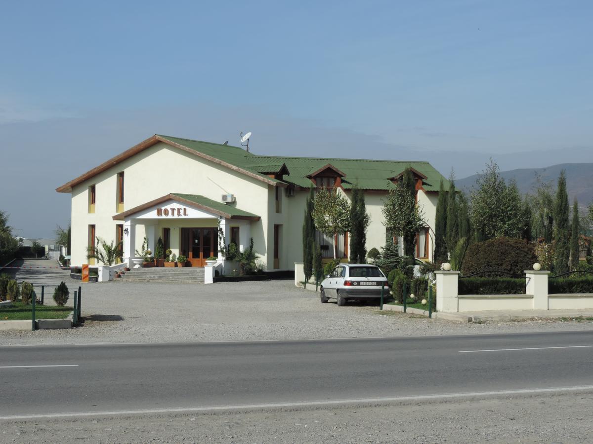 Hotel Emocia Natakhtari Екстер'єр фото