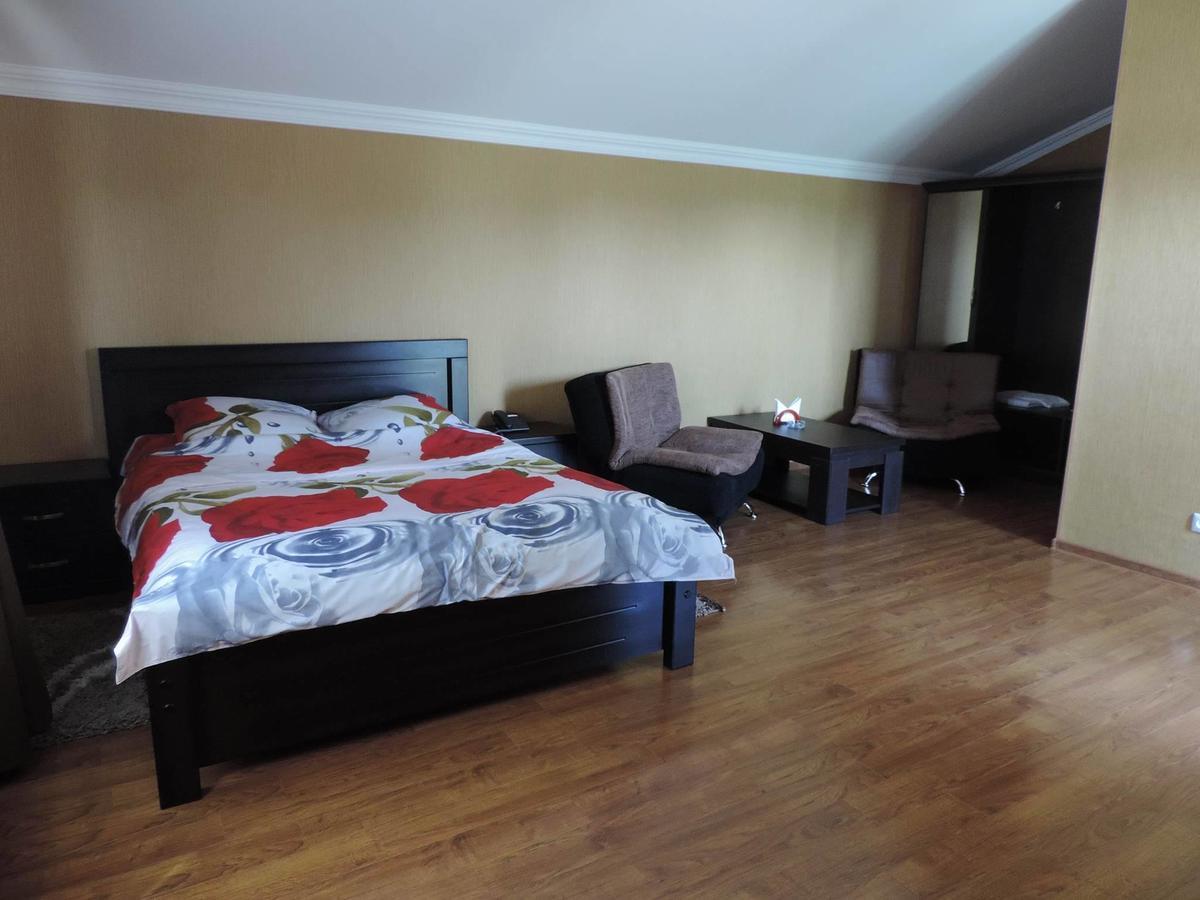Hotel Emocia Natakhtari Екстер'єр фото