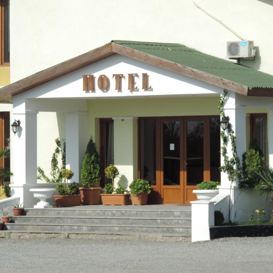 Hotel Emocia Natakhtari Екстер'єр фото