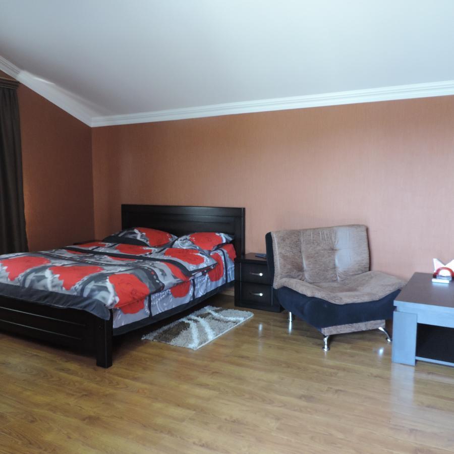 Hotel Emocia Natakhtari Екстер'єр фото