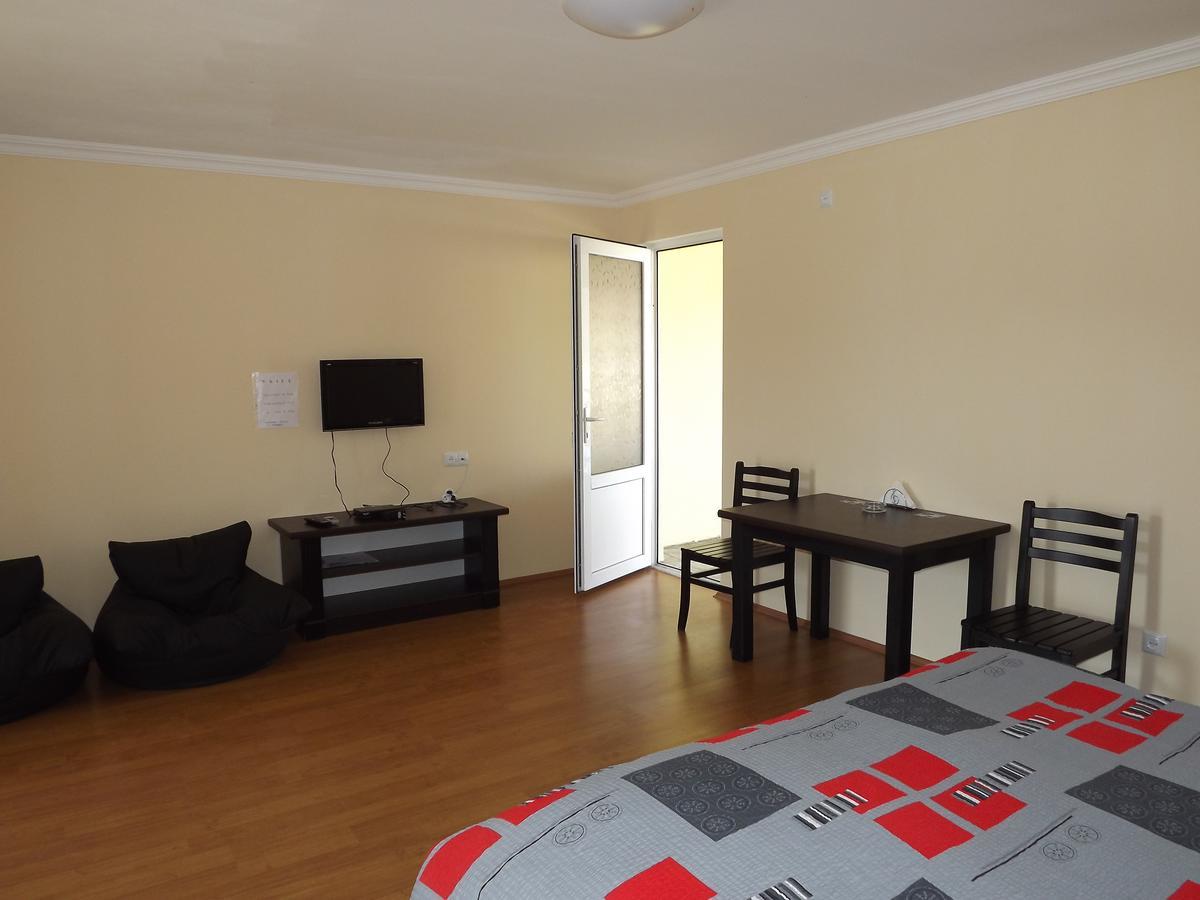 Hotel Emocia Natakhtari Екстер'єр фото