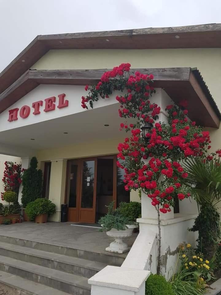 Hotel Emocia Natakhtari Екстер'єр фото